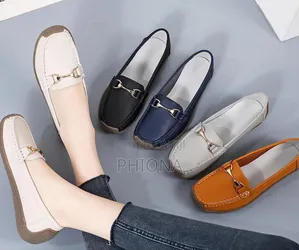 Flat Casual Shoes for Ladies