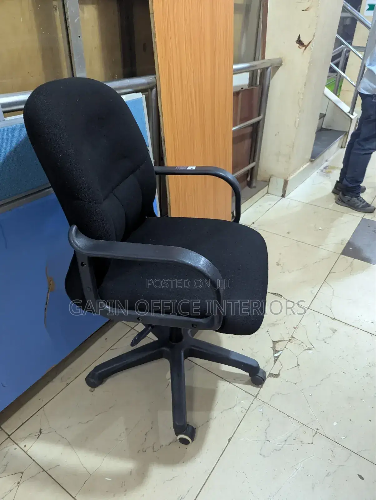 Short Back Office Chair, Fabric Second Hand