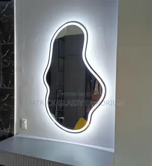 Curved Mirror