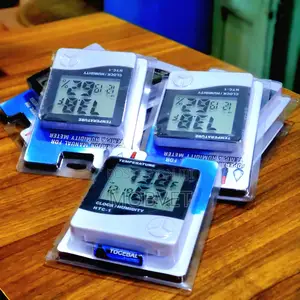 Incubator/Brooder Thermometer House