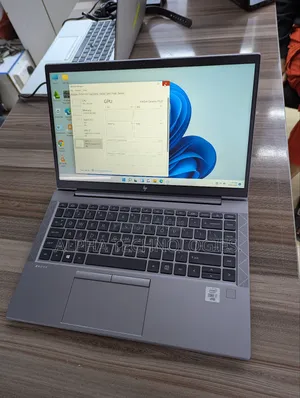 Laptop HP ZBook Firefly G8 16GB Intel Core I7 SSD 512GB