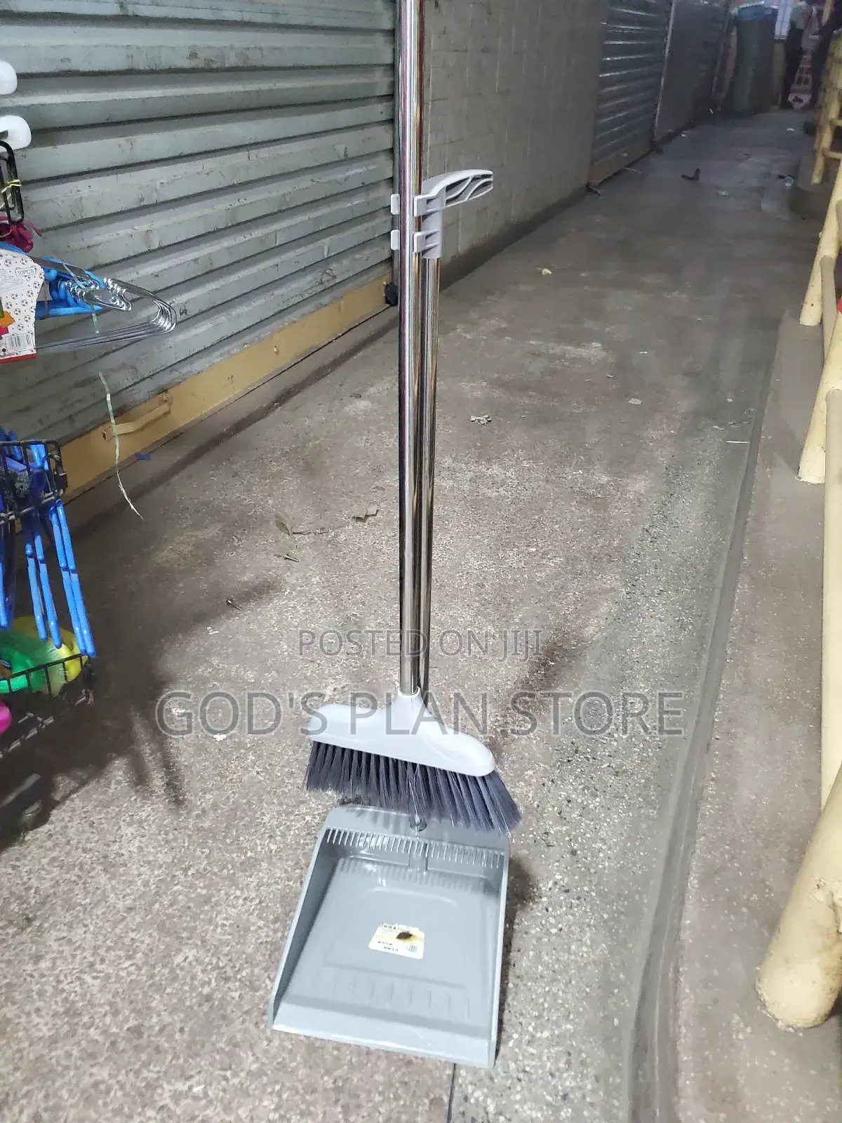 Plastic Dust Pan