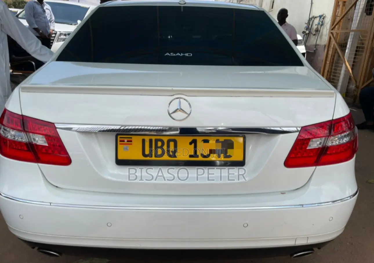 Mercedes-Benz E300 2010 Silver