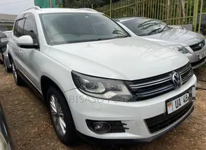 Volkswagen Tiguan S 2013 White