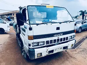 Isuzu Tipper