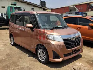 Toyota Roomy 1.0 AWD 2017 Beige