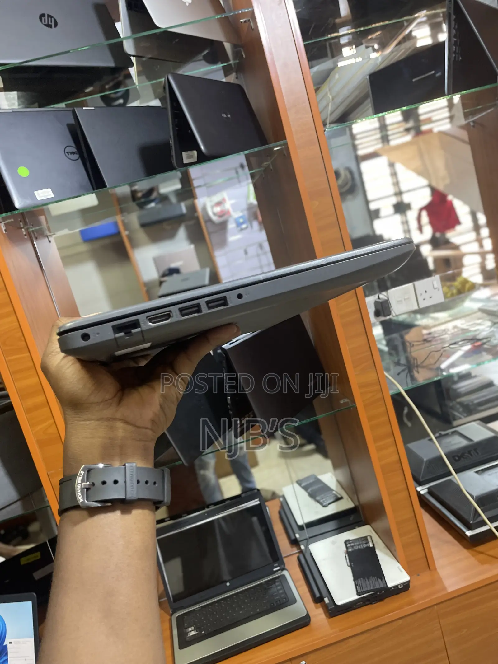 Laptop HP 4GB AMD SSD 128GB