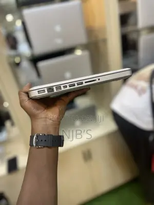 Laptop Apple MacBook Pro 2012 4GB Intel Core I5 SSD 256GB