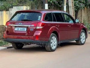 Subaru Outback 2011 Red