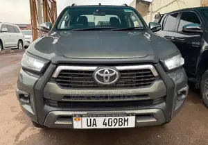 Toyota Hilux Revo Double Cab Deisel 2.4 AWD 2016 Green