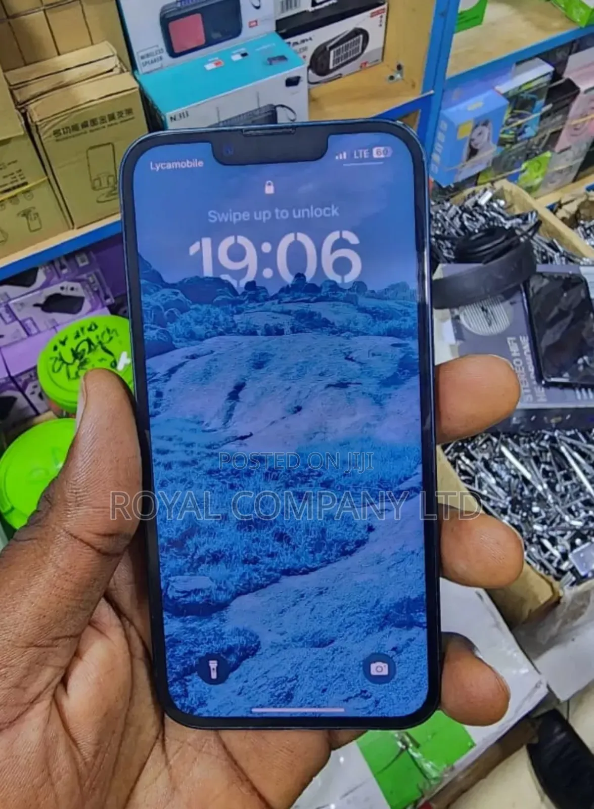 New Apple iPhone 13 128 GB Black
