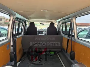 Toyota HiAce 2016 Silver