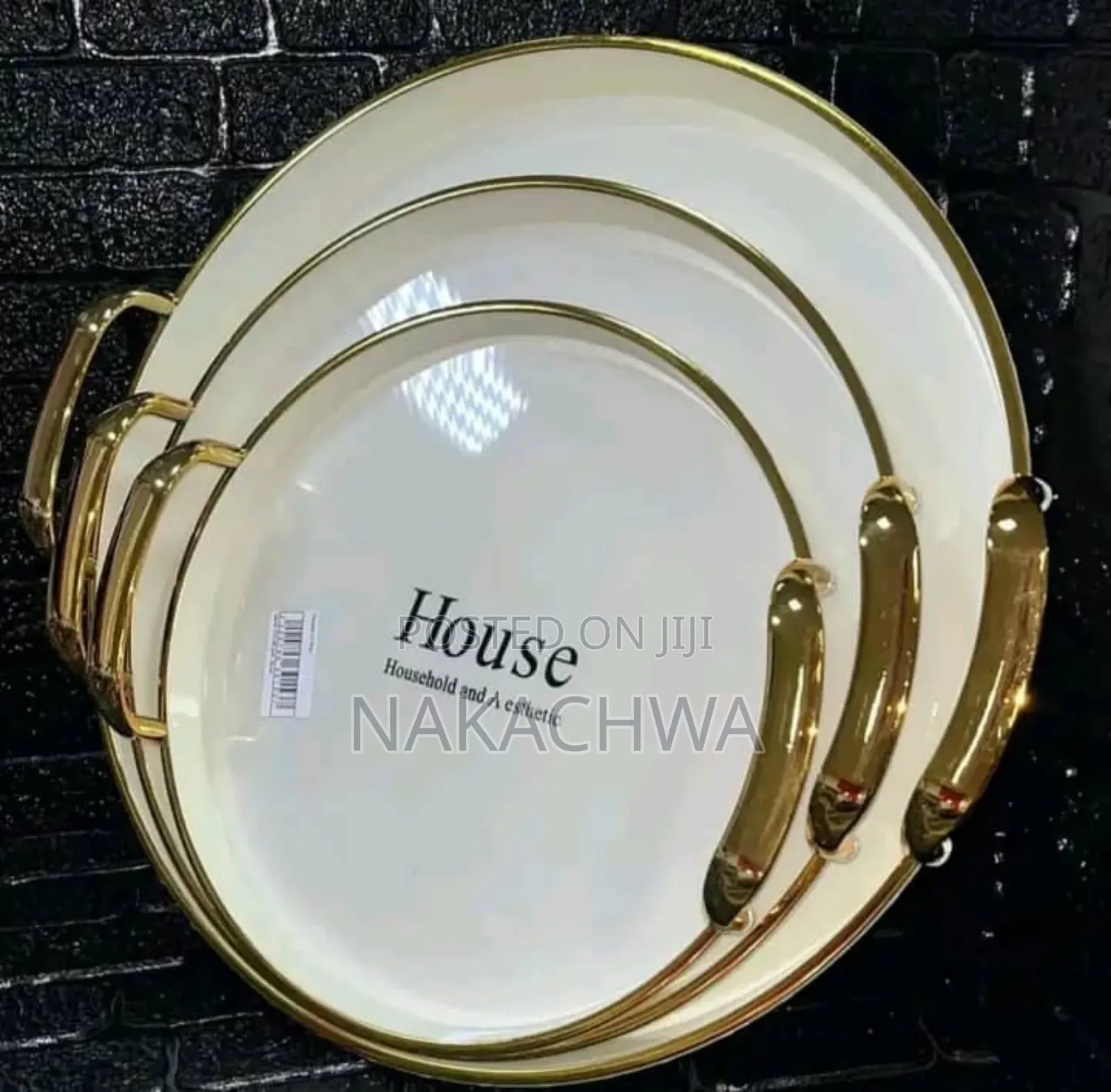 Its a Good Round Tray of 3 Pieces
