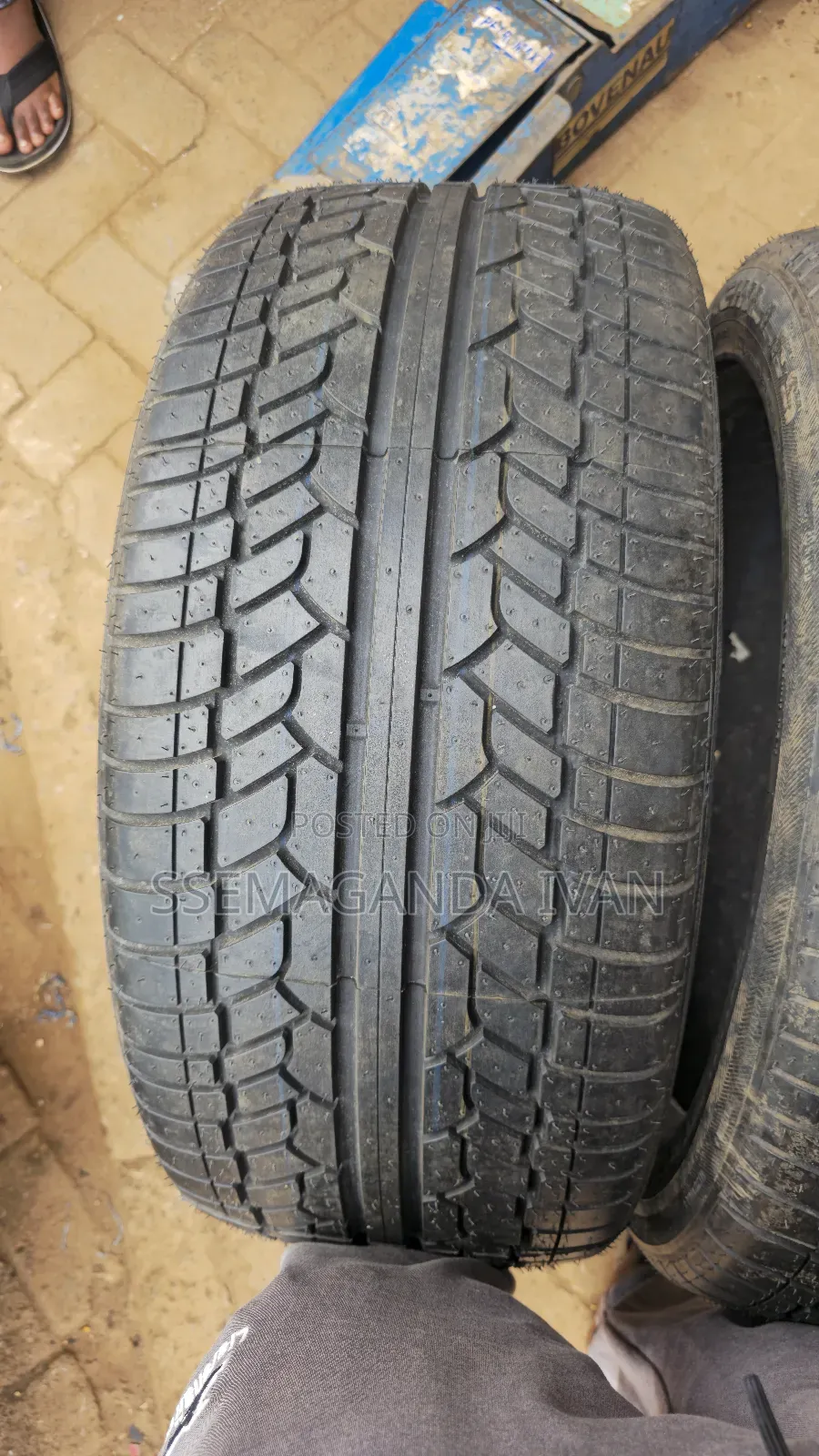 275/40r20 Achilles