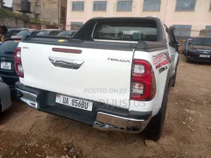 Toyota Hilux 2017 White