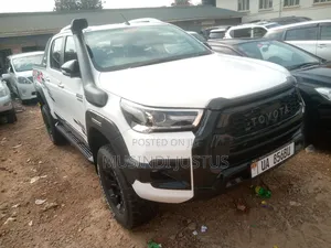 Toyota Hilux 2017 White