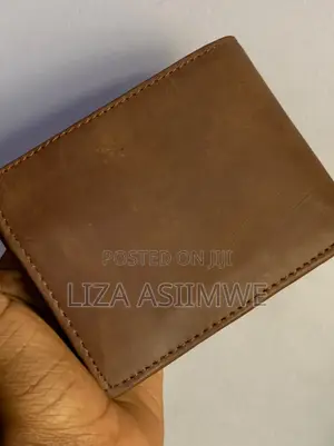 Gucci Men's Brown Leather Wallet