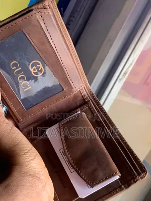 Gucci Men's Brown Leather Wallet