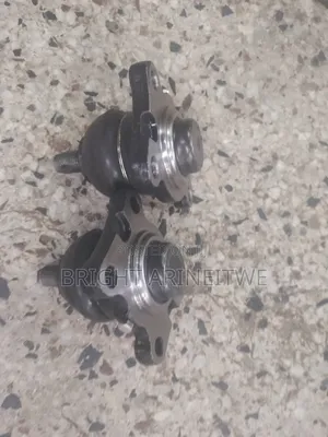 Upper Ball Joints for Toyota Hillux