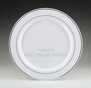 A Set of 6 Ceramic Dinner Plates White