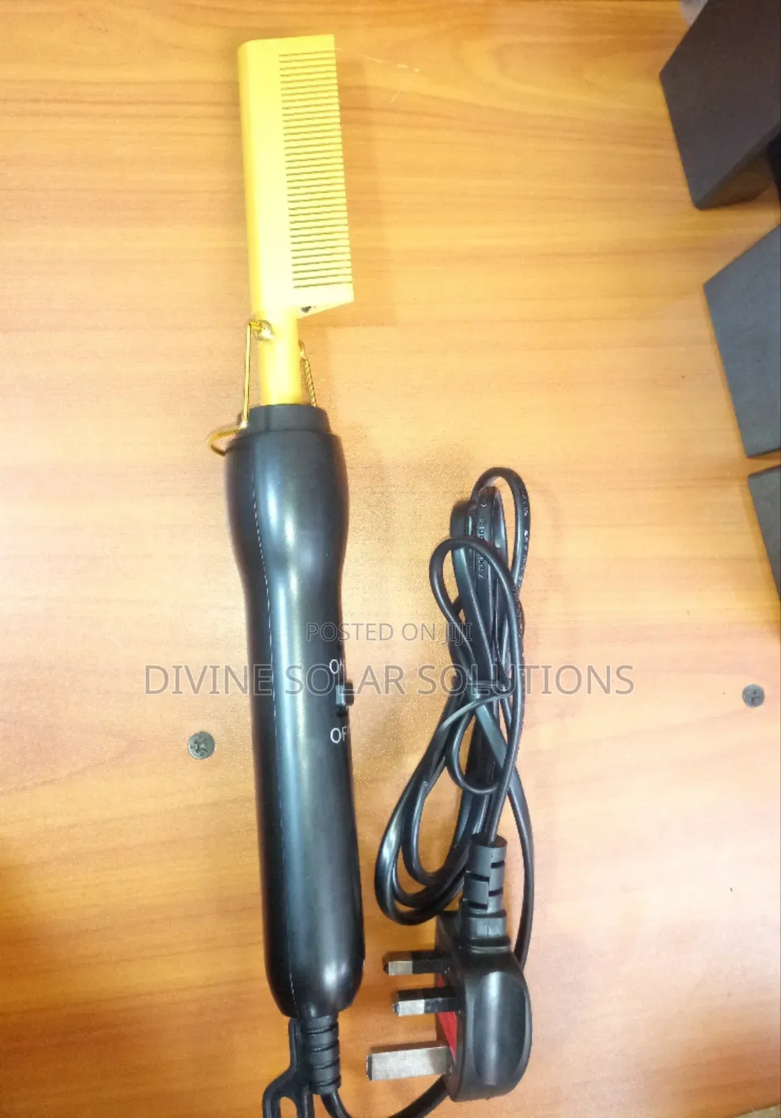 Metallic Hair Straightner