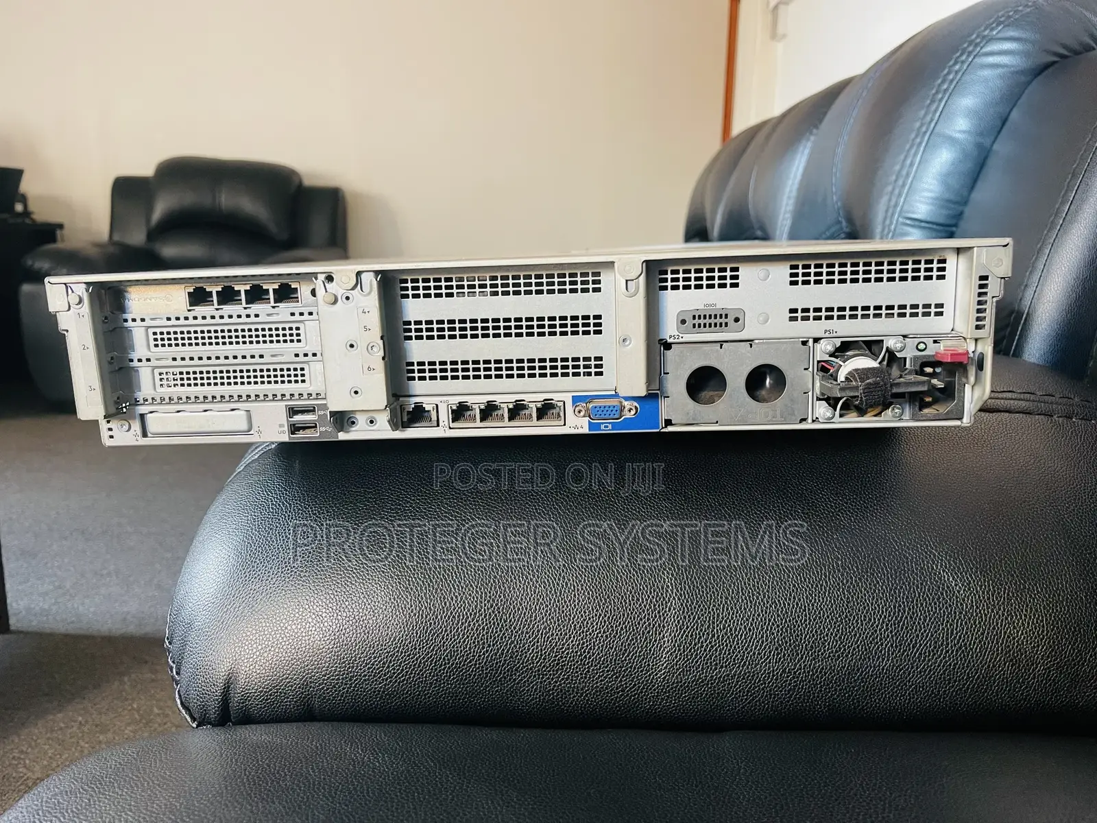 New Server HP ProLiant DL380 Gen10 32GB Intel Xeon HDD 2T