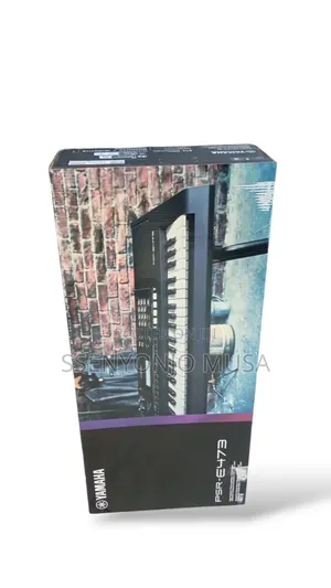 Yamaha PSR-E473 61-Key Portable Keyboard - Black