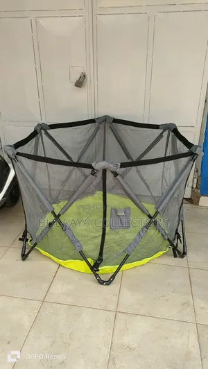 Uk Used Summer Infant Pop 'N Play Portable Playard.