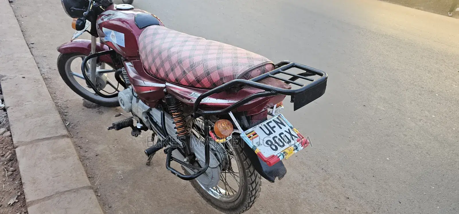 Bajaj Boxer 125 2023 Red