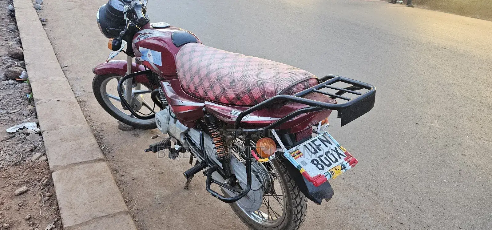 Bajaj Boxer 125 2023 Red