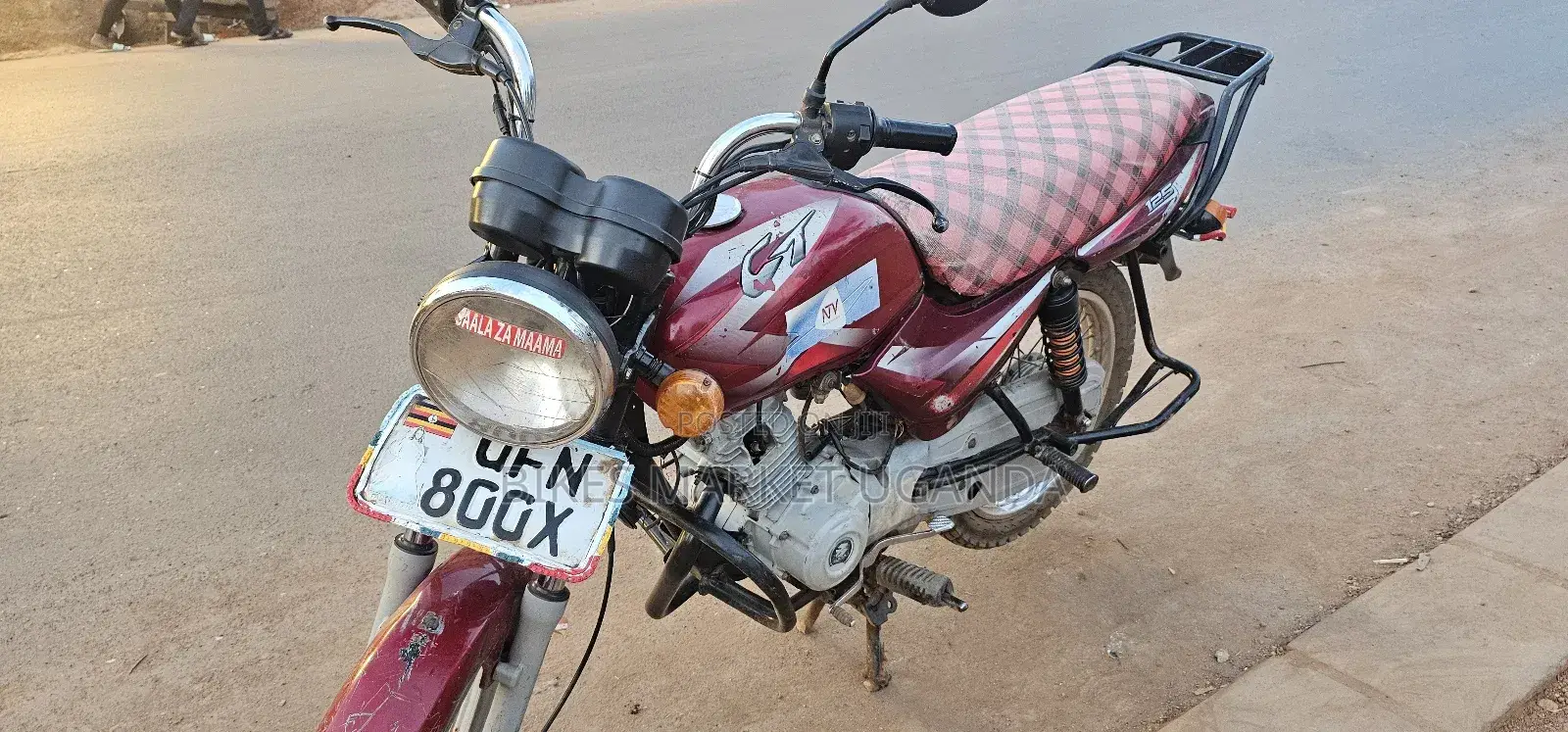 Bajaj Boxer 125 2023 Red