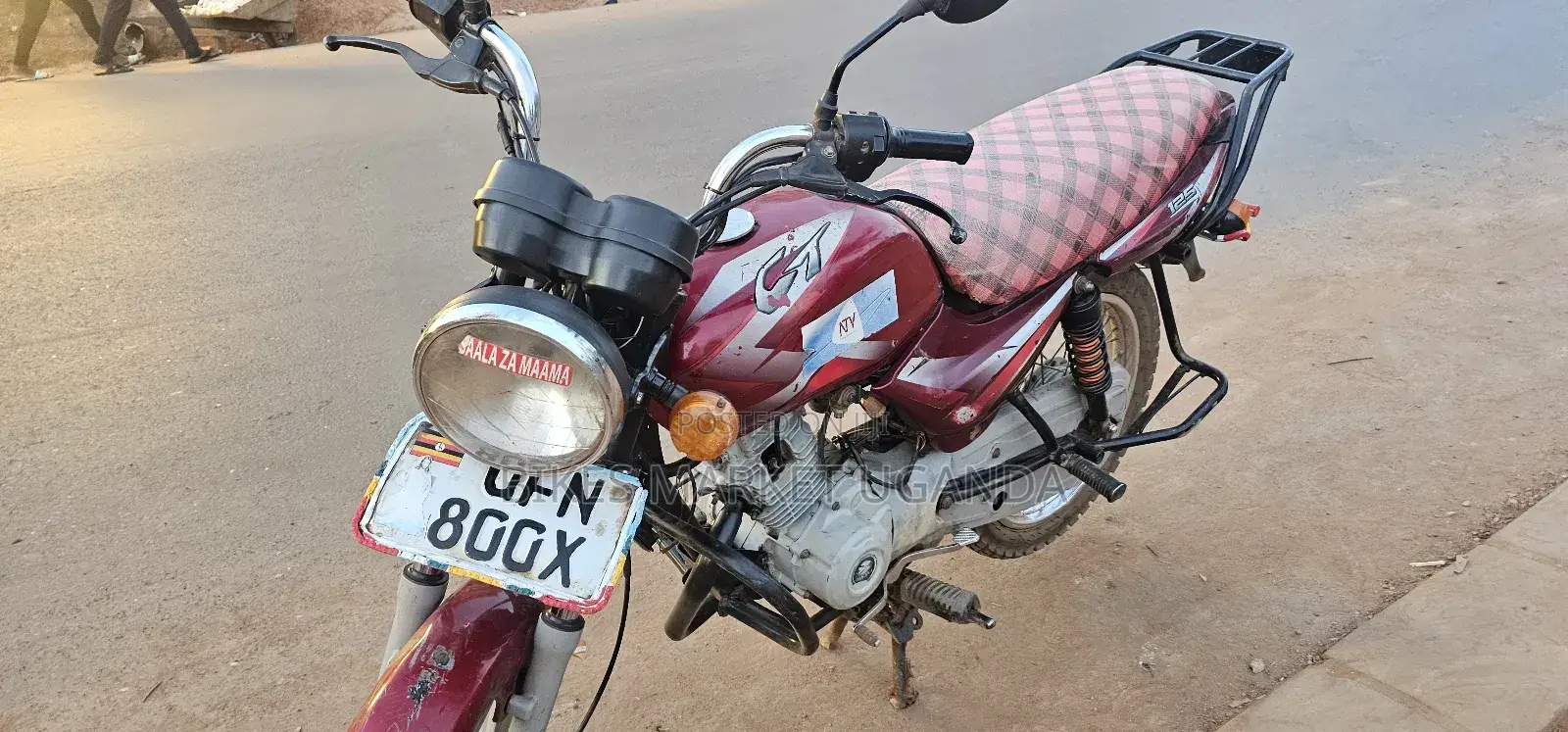 Bajaj Boxer 125 2023 Red