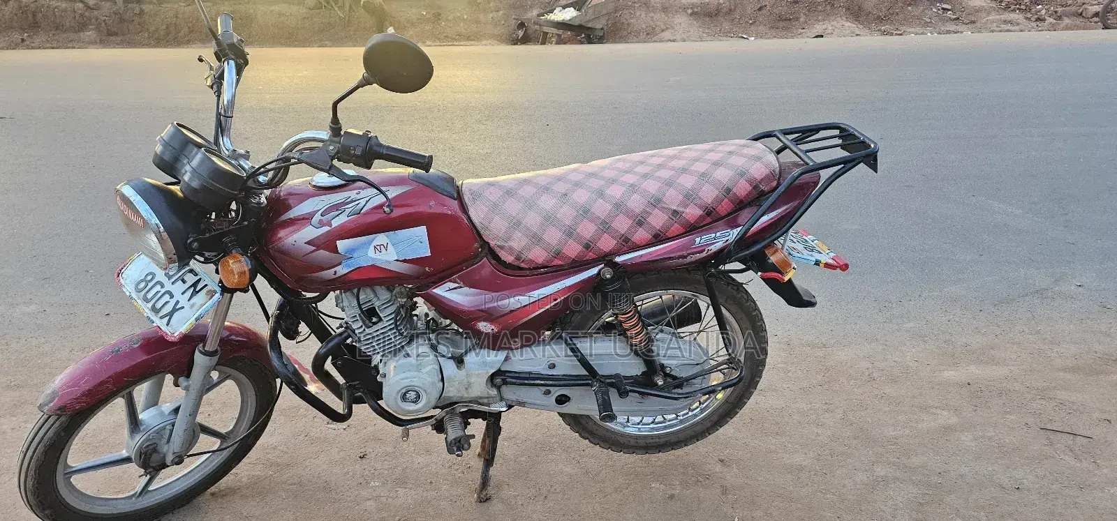 Bajaj Boxer 125 2023 Red