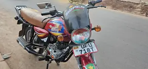 Bajaj Boxer 125 2023 Red