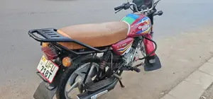 Bajaj Boxer 125 2023 Red