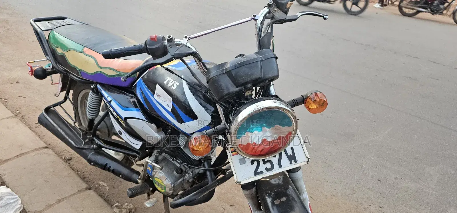 TVS HLX 125 2022 Blue