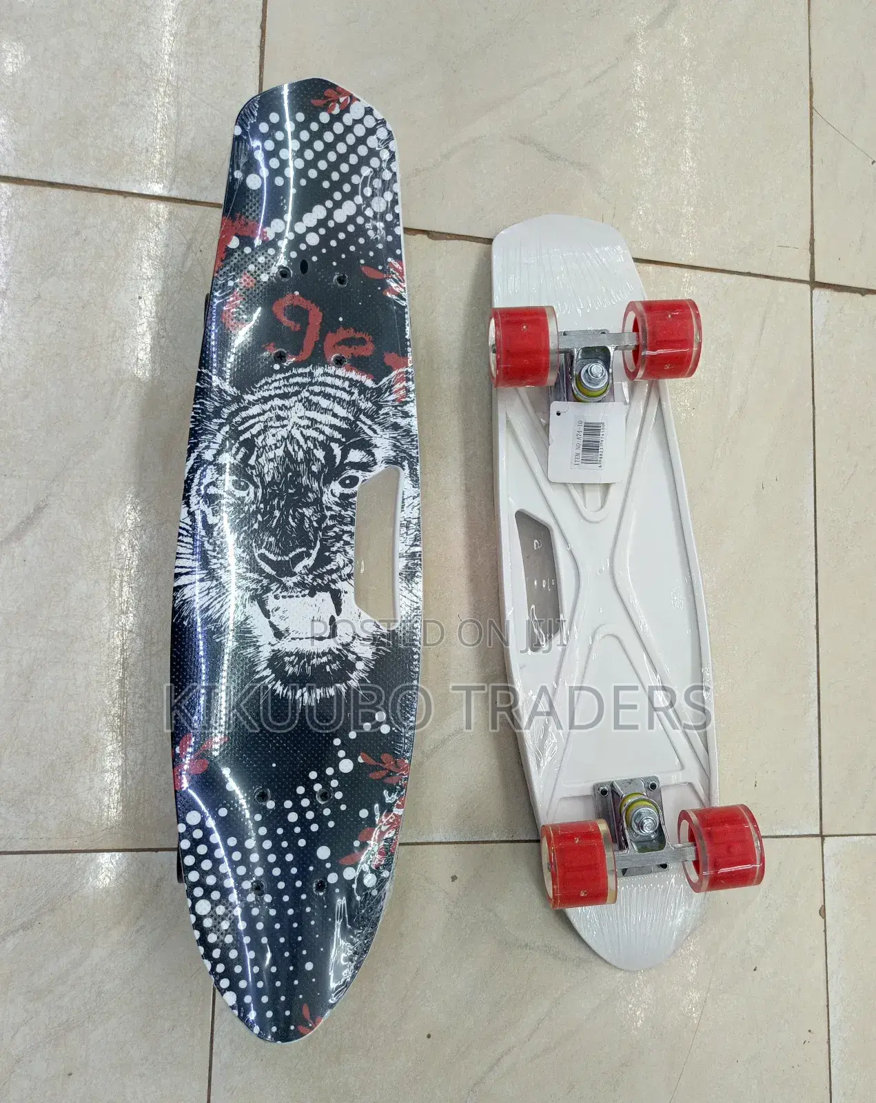 22" Mini Cruiser Skateboard for Kids