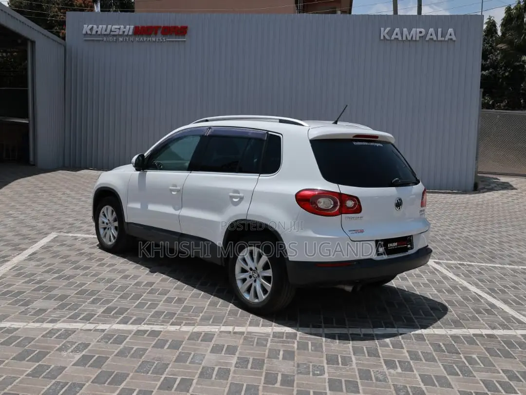 Volkswagen Tiguan 2010 White