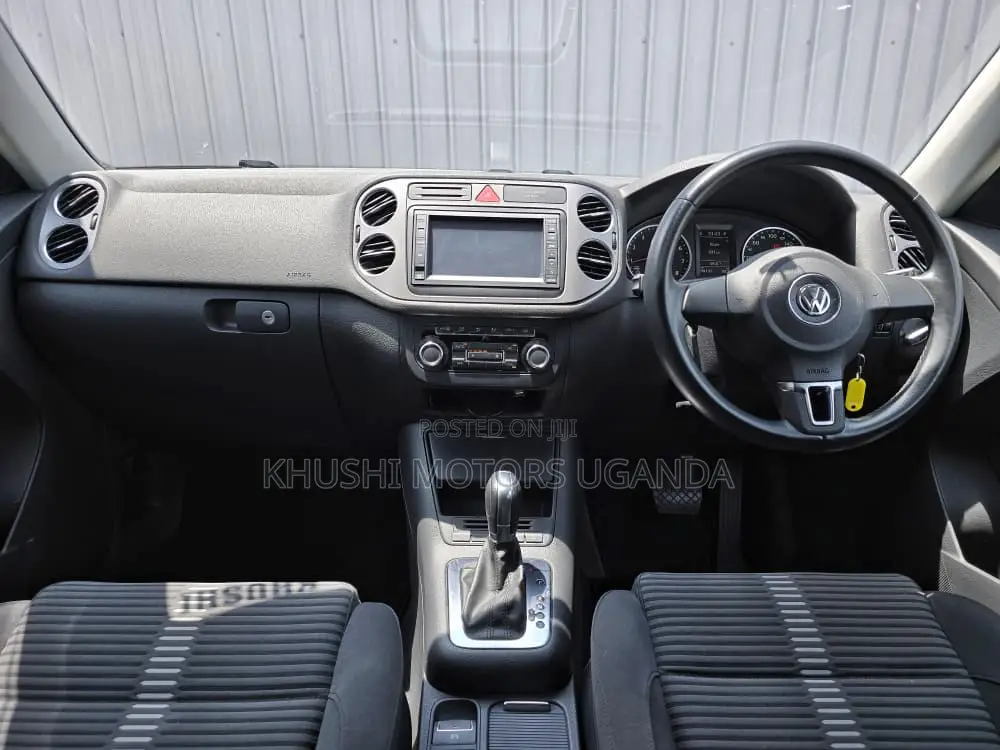 Volkswagen Tiguan 2010 White