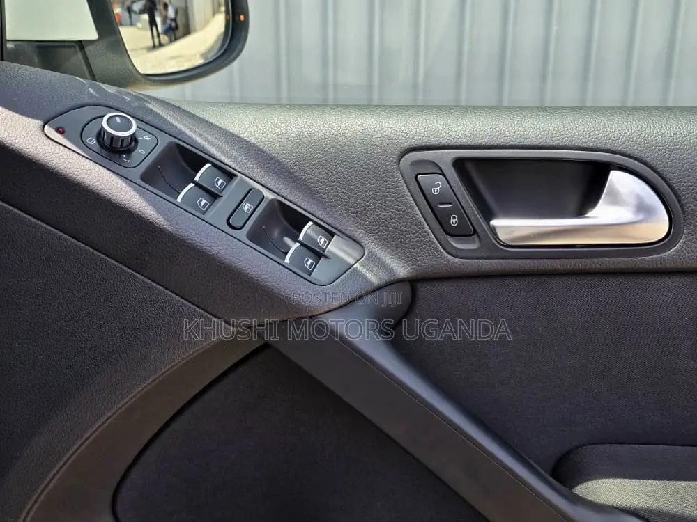 Volkswagen Tiguan 2010 White