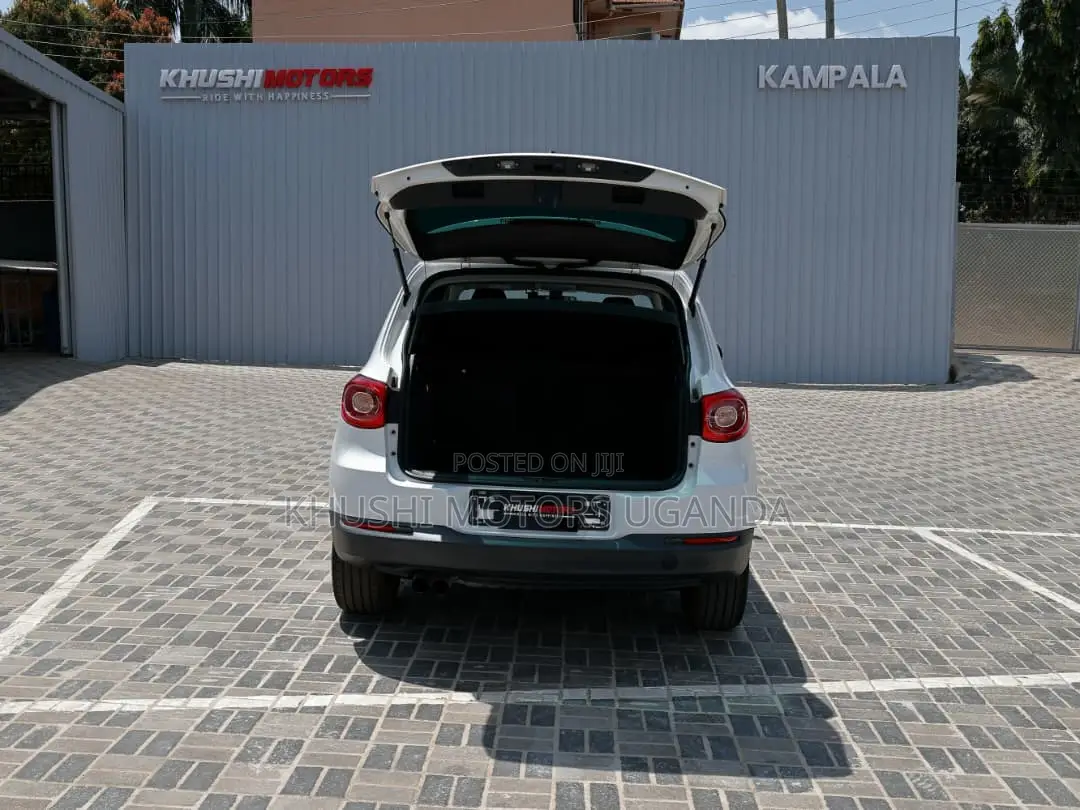 Volkswagen Tiguan 2010 White