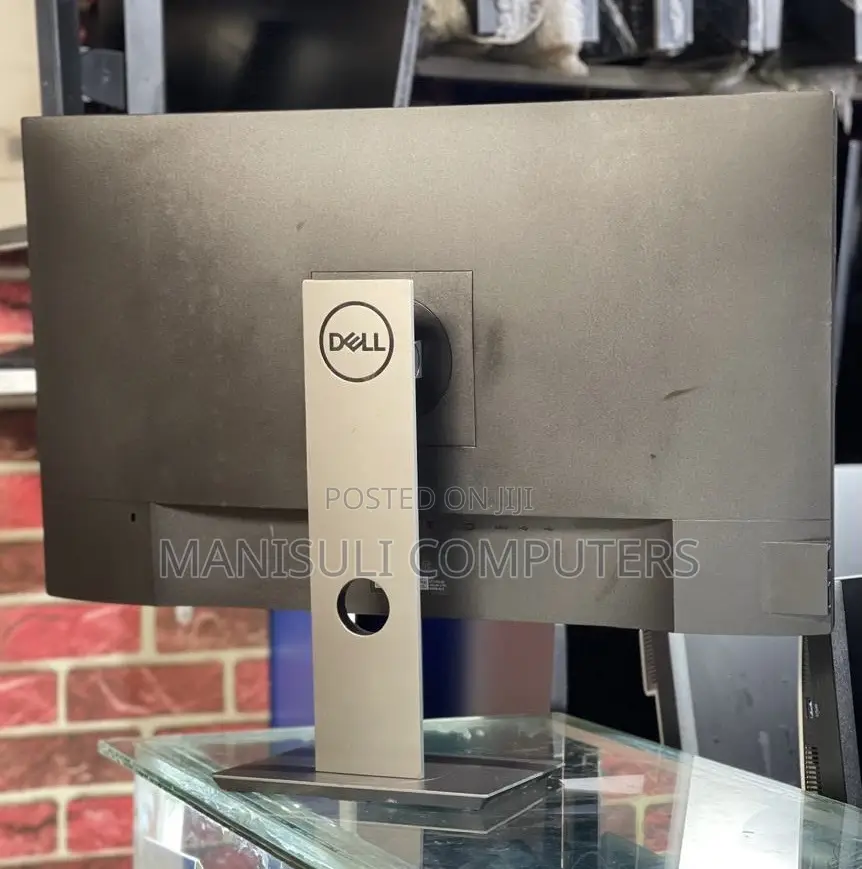 Dell 23.4 Inch Screen Ips Vga Hdmi Dp Div Display Usb 3.0