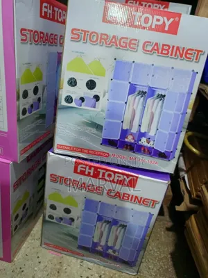 Storage Cabinet / Portable Plastic Wardrobe