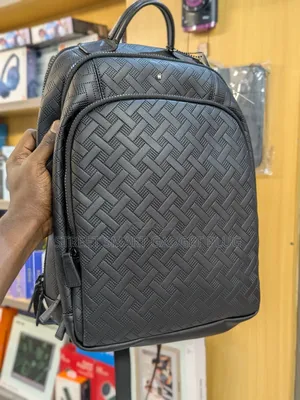 Levelo Leather Textured Sleekpack 