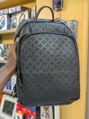 Levelo Leather Textured Sleekpack 