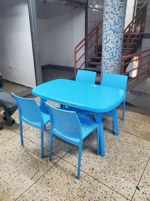 4 Dining Plastic Chairs and Table