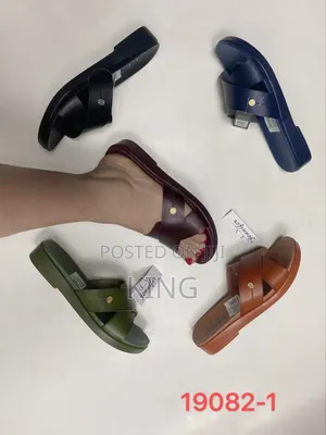 Flat Sandals. Ladies'
