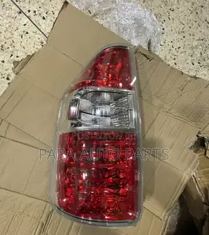 Noah 2008 Taillight