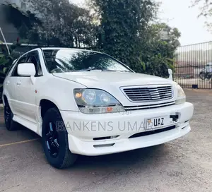Toyota Harrier 2.2 16V 2000 White