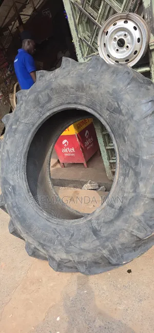 18.4r30 Tractor Tyre in Good Used Condition